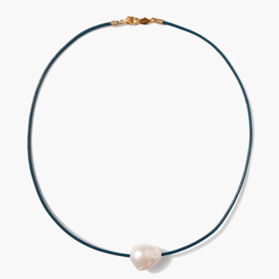 Isla Pearl Necklace Iris Blue